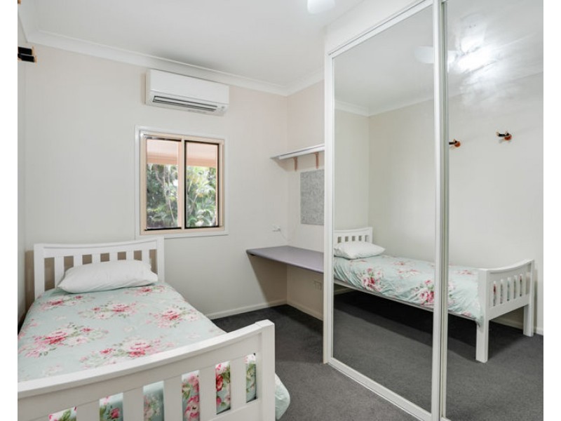 8 Hunter Street, West Gladstone QLD 4680