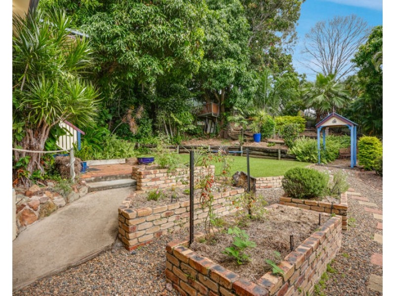 8 Hunter Street, West Gladstone QLD 4680