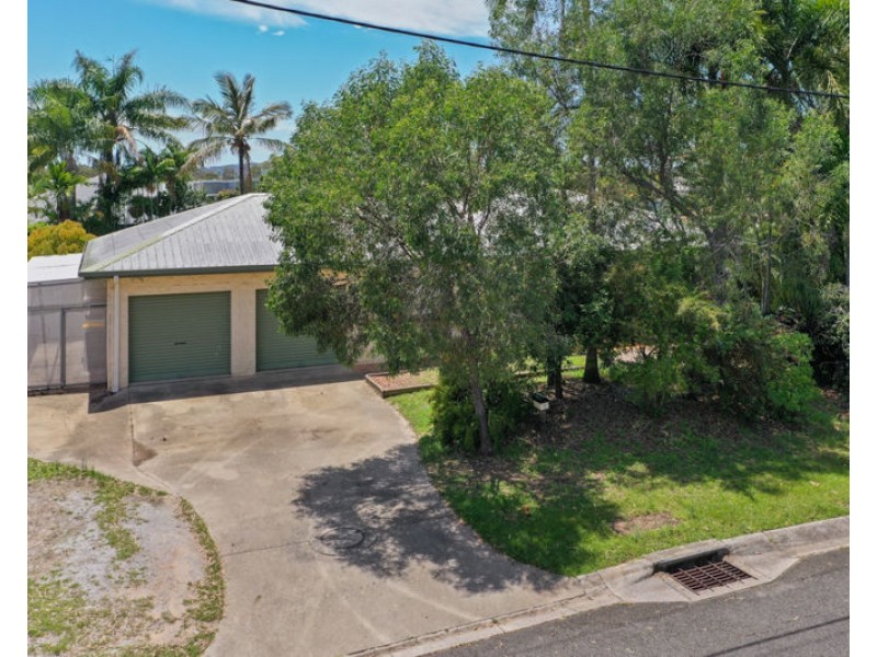 2 Yellowpatch Avenue, Clinton QLD 4680