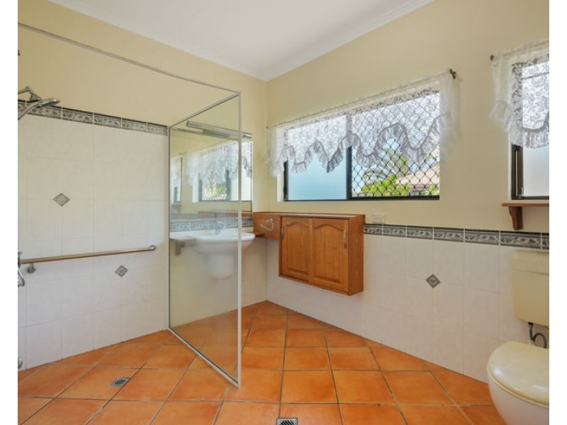 2 Yellowpatch Avenue, Clinton QLD 4680