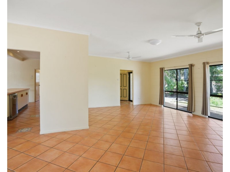 2 Yellowpatch Avenue, Clinton QLD 4680