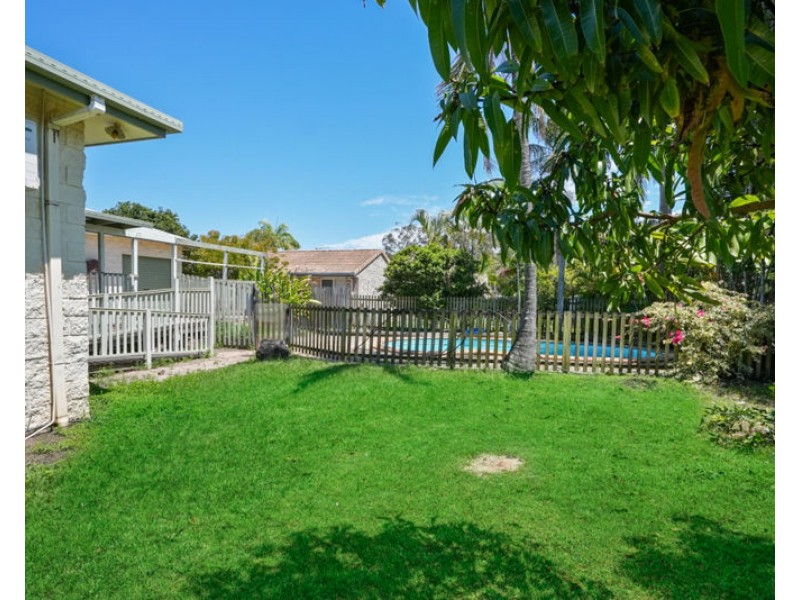 2 Yellowpatch Avenue, Clinton QLD 4680