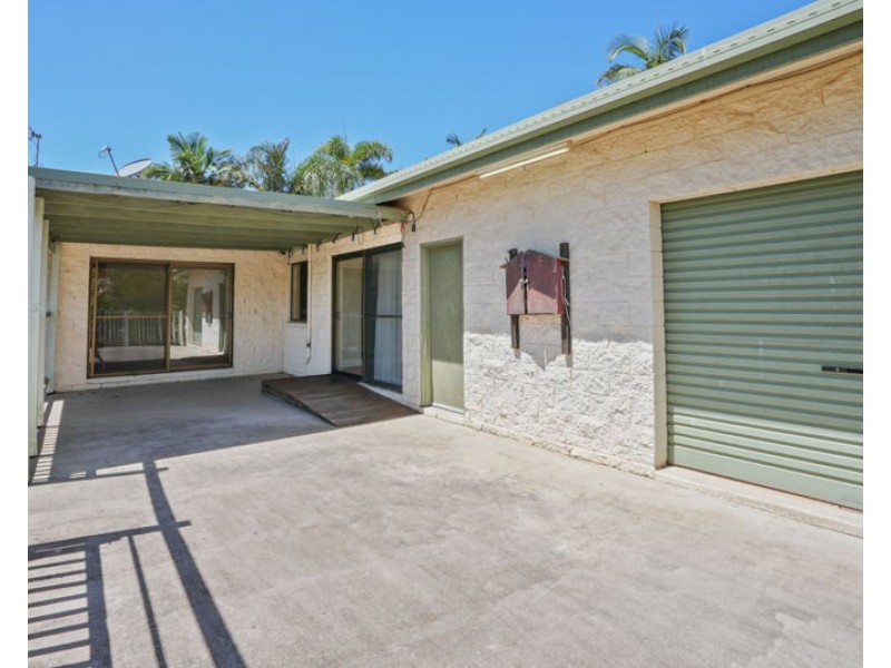 2 Yellowpatch Avenue, Clinton QLD 4680
