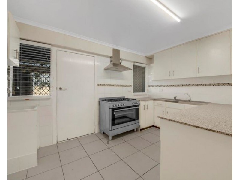 4/21 Charles Street, West Gladstone QLD 4680