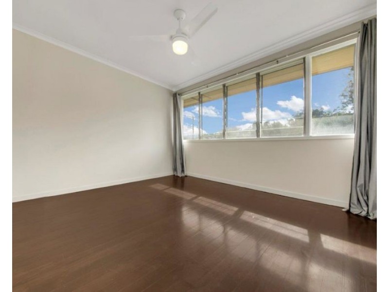 4/21 Charles Street, West Gladstone QLD 4680