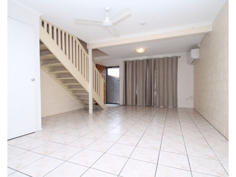 2/105 Auckland Street, Gladstone QLD 4680