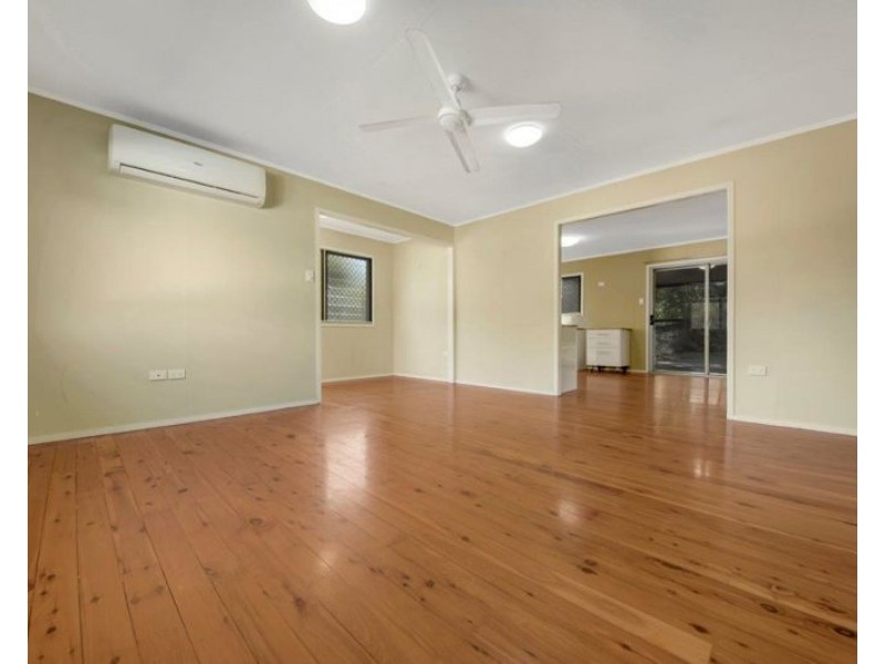 32 Squire Street, Toolooa QLD 4680