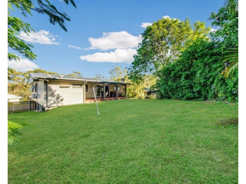 32 Squire Street, Toolooa QLD 4680