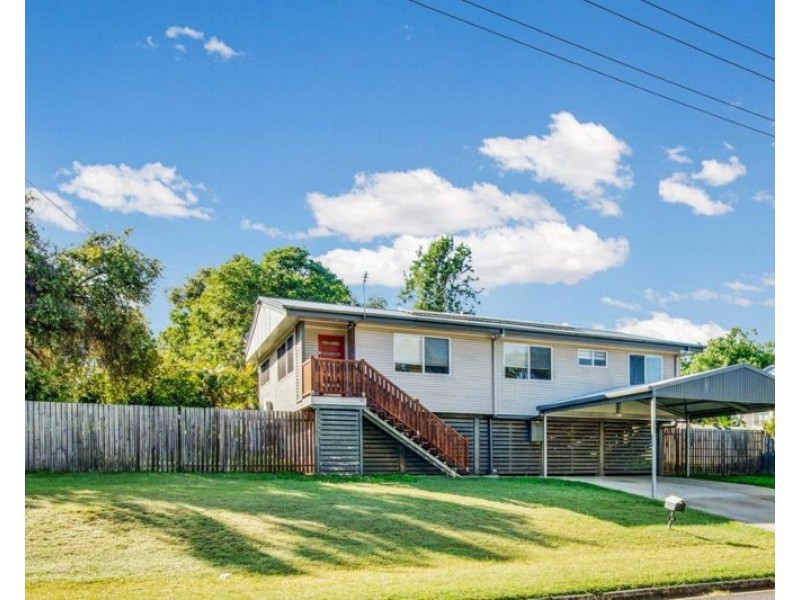 32 Squire Street, Toolooa QLD 4680