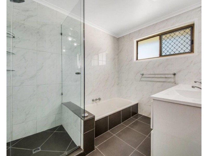 65 Gretel Drive, Clinton QLD 4680