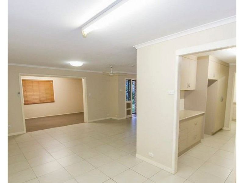 49 Aramac Drive, Clinton QLD 4680