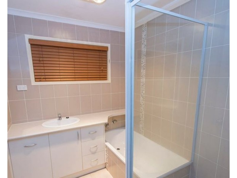 49 Aramac Drive, Clinton QLD 4680