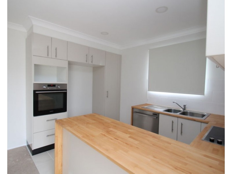 5 Mellefont Street, West Gladstone QLD 4680