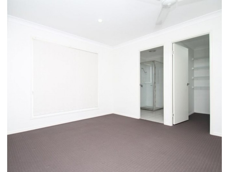 36 Tuna Street, Toolooa QLD 4680