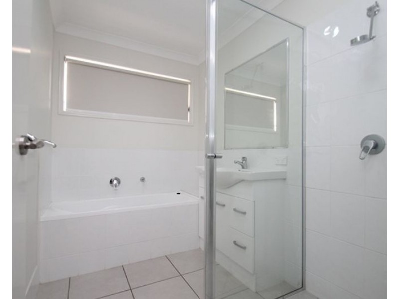 36 Tuna Street, Toolooa QLD 4680