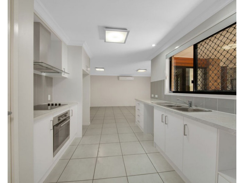 3 Johnson Street, Glen Eden QLD 4680
