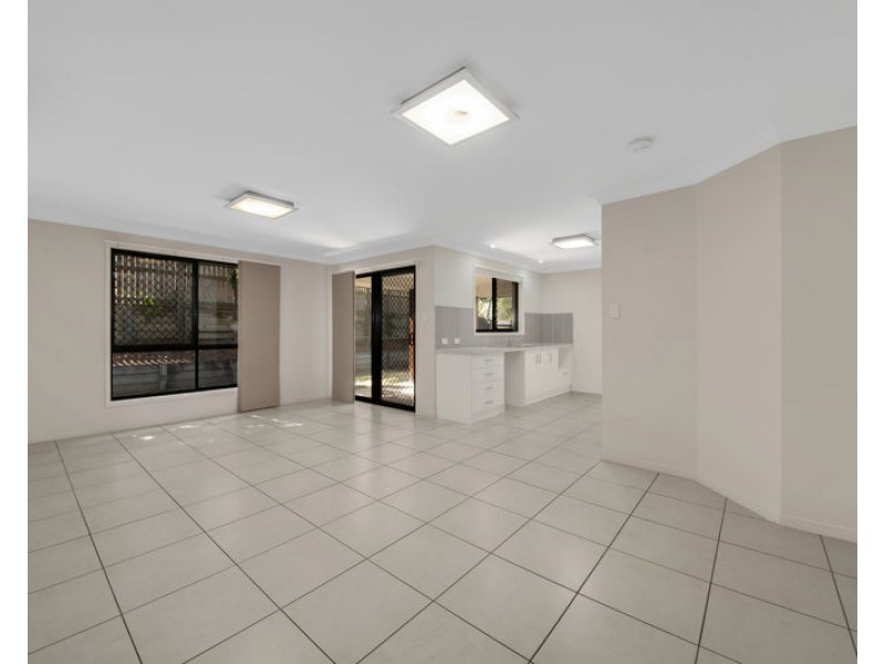 3 Johnson Street, Glen Eden QLD 4680