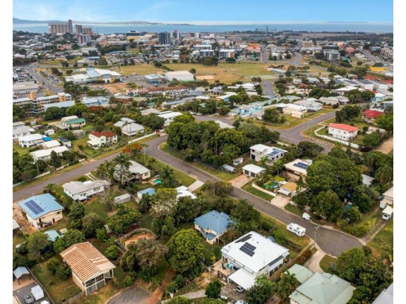 5 Vincent Street, West Gladstone QLD 4680