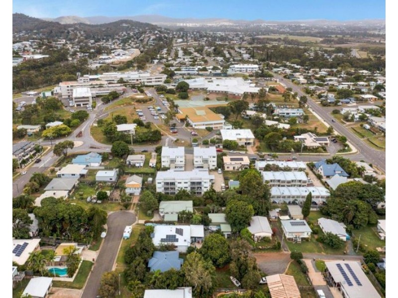 5 Vincent Street, West Gladstone QLD 4680