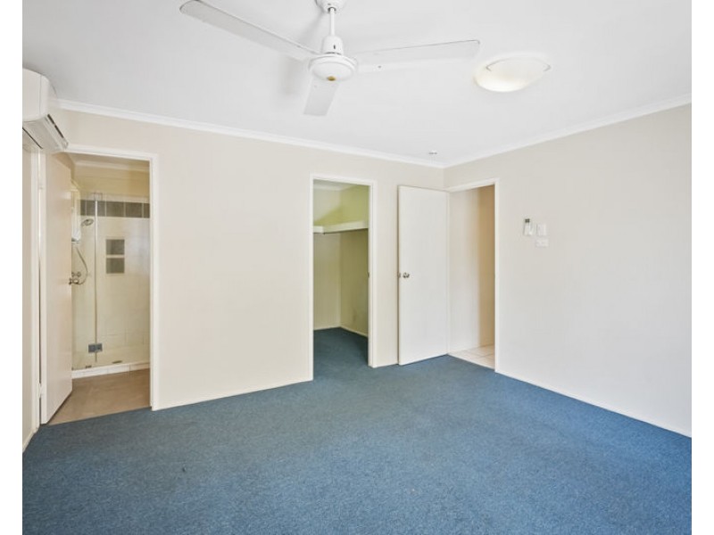 6 Daydream Drive, Clinton QLD 4680