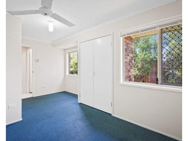 6 Daydream Drive, Clinton QLD 4680