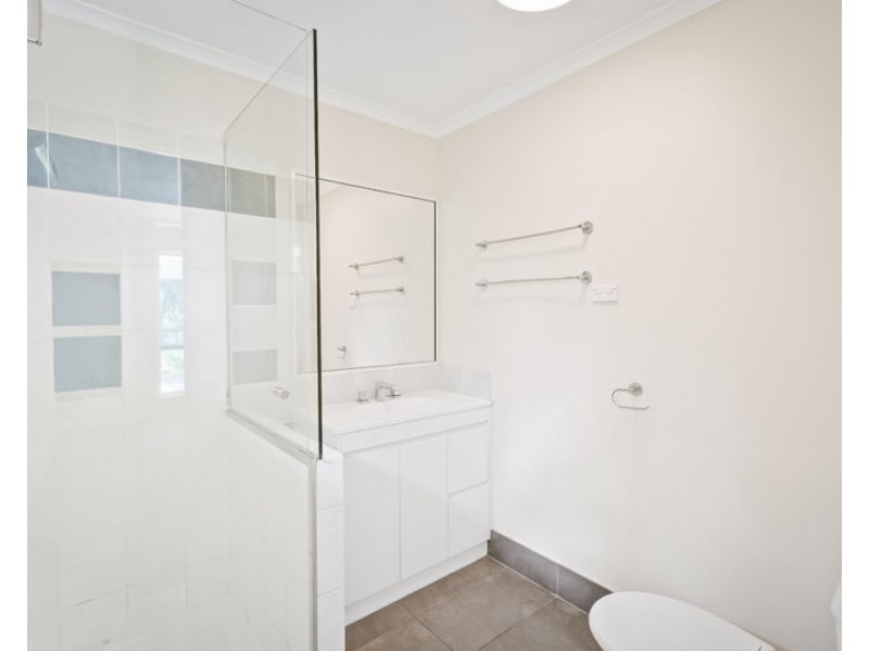 6 Daydream Drive, Clinton QLD 4680