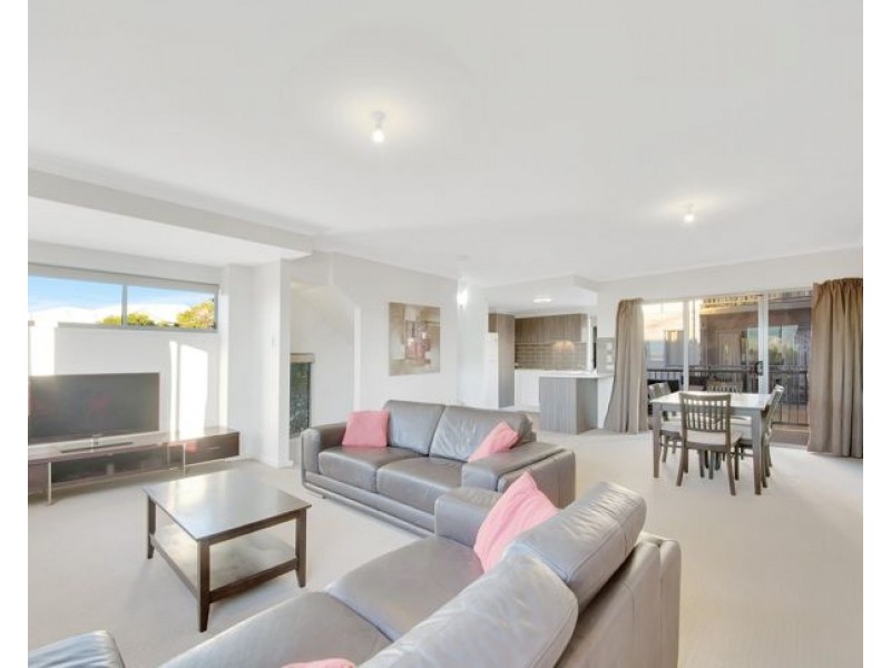 3/4 Rossella Street, West Gladstone QLD 4680