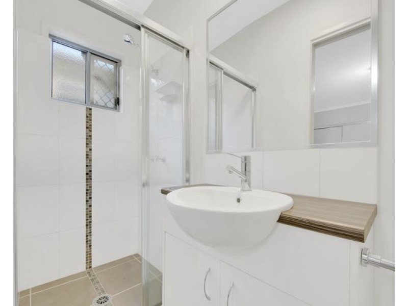 3/4 Rossella Street, West Gladstone QLD 4680