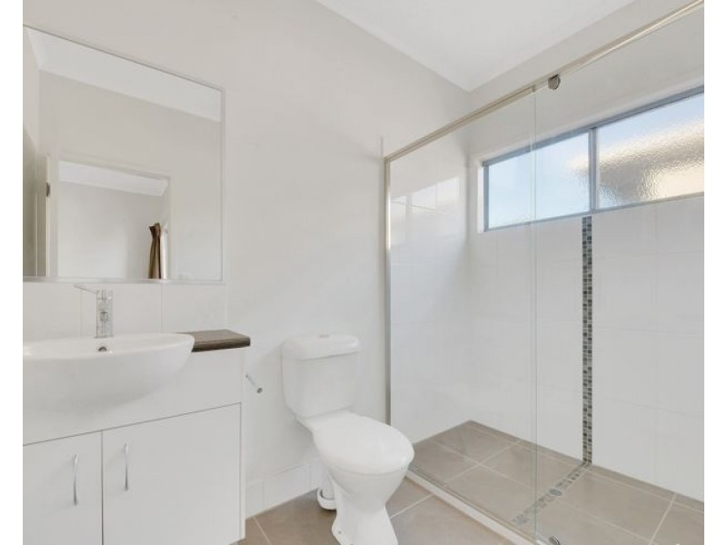 3/4 Rossella Street, West Gladstone QLD 4680