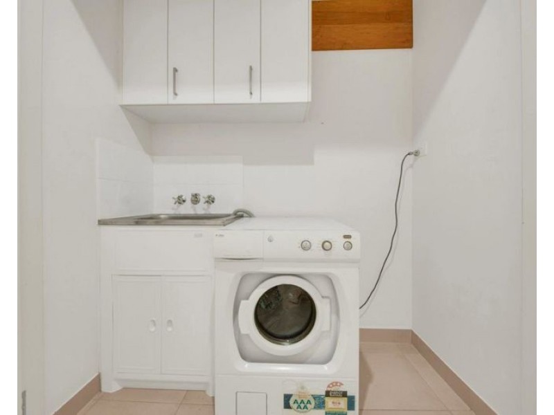 15 Woodland Court, Kirkwood QLD 4680