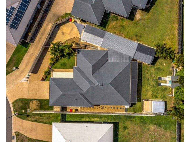 15 Woodland Court, Kirkwood QLD 4680