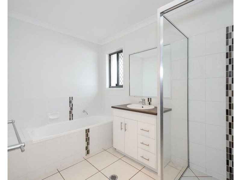 6 Munroe Court, West Gladstone QLD 4680