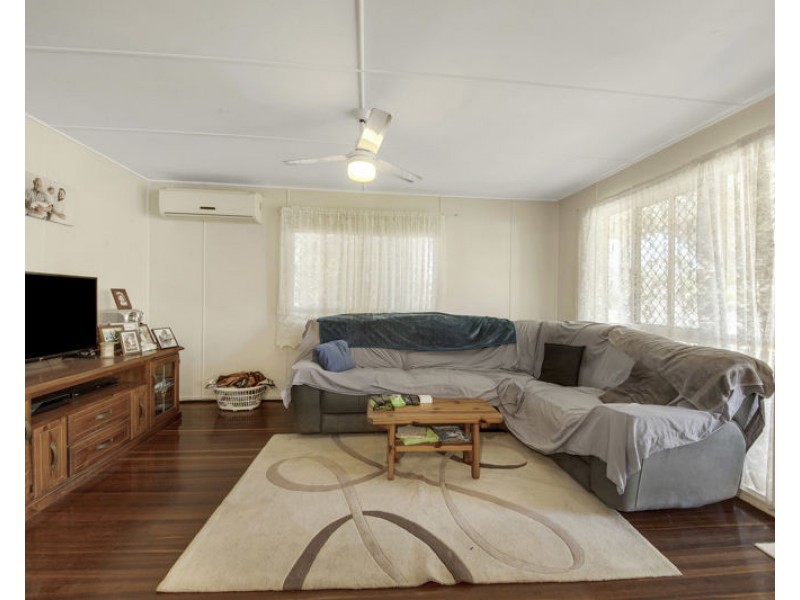 8 Brisbane Street, Barney Point QLD 4680