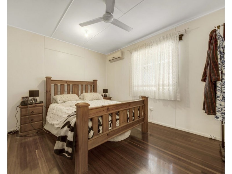 8 Brisbane Street, Barney Point QLD 4680