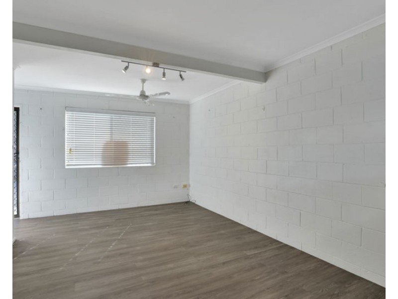 3/37 J Hickey Avenue, Clinton QLD 4680