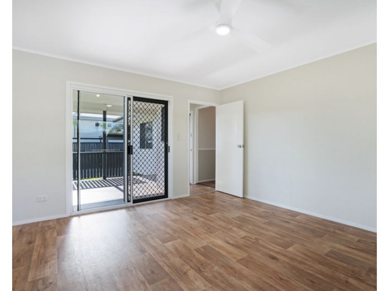 12 Harlequin Street, Toolooa QLD 4680