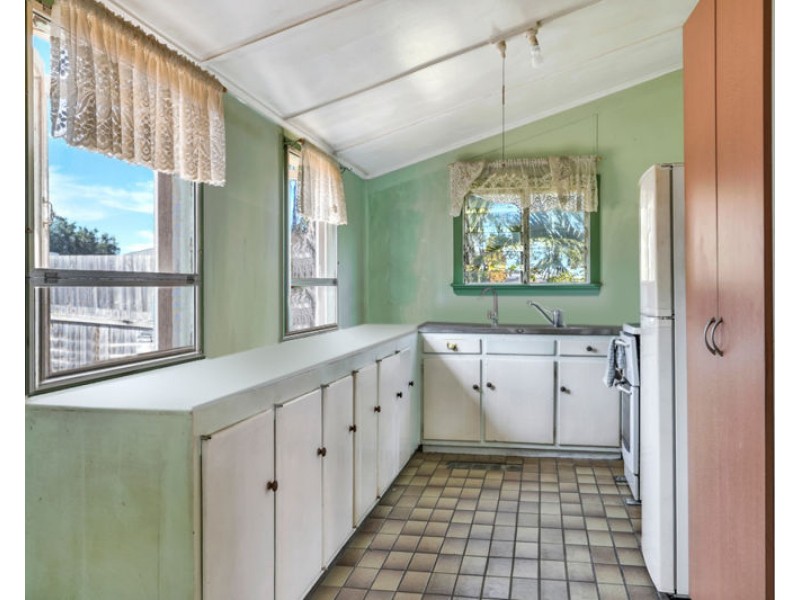 2 Murray Street, Gladstone QLD 4680