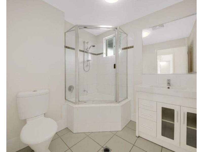 1/47 Barney Street, Barney Point QLD 4680