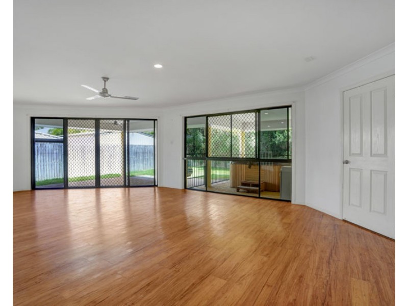 102 Sharyn Drive, New Auckland QLD 4680