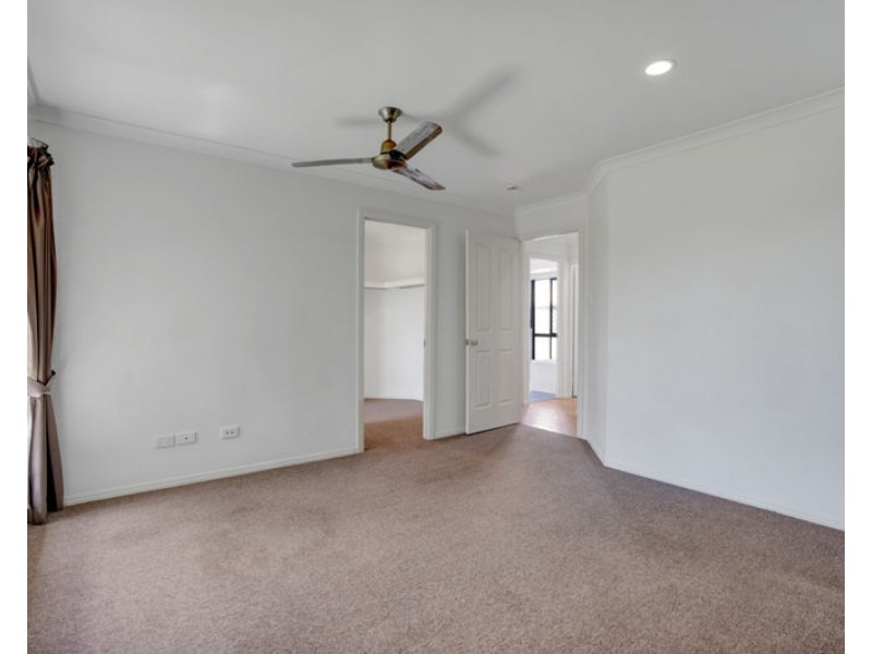 102 Sharyn Drive, New Auckland QLD 4680