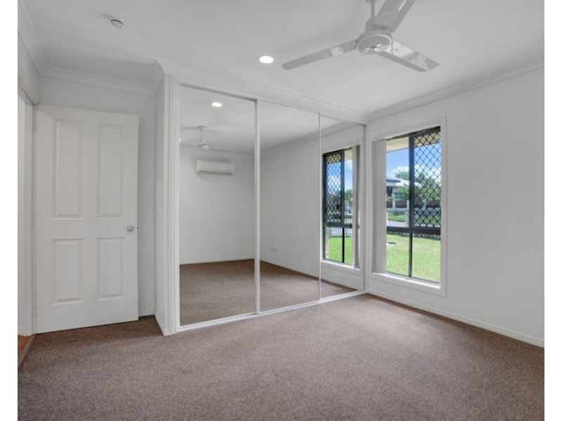 102 Sharyn Drive, New Auckland QLD 4680