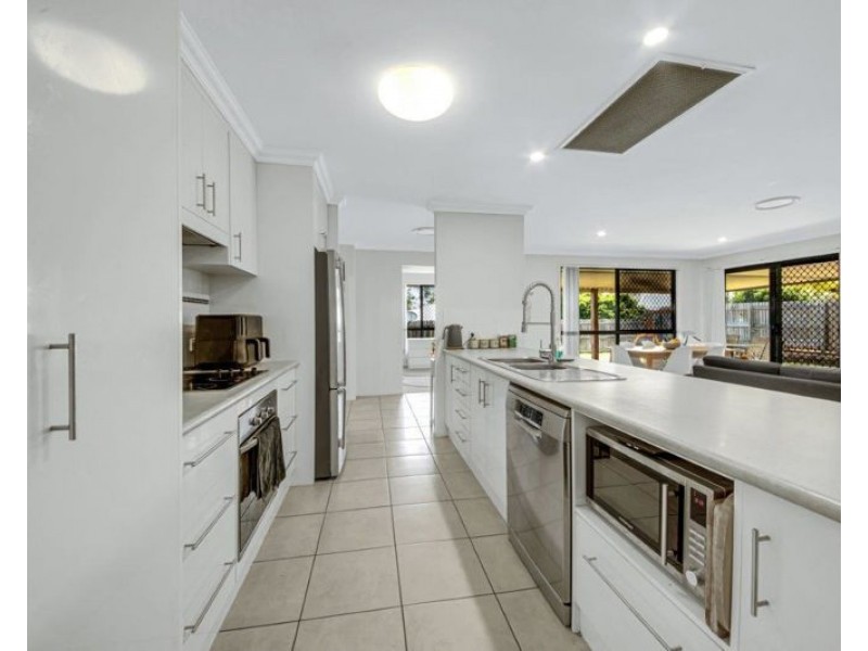 117 Dixon Drive, Telina QLD 4680