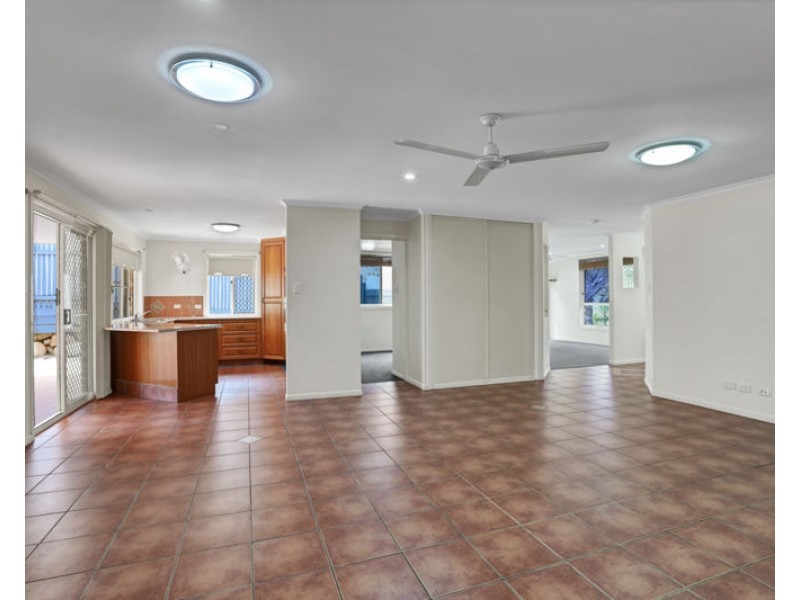 42 Witney Street, Telina QLD 4680
