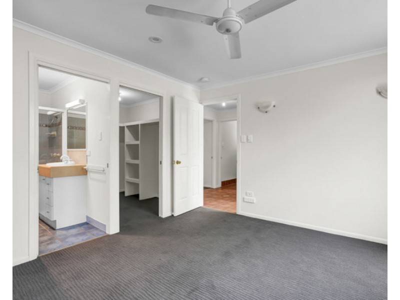 42 Witney Street, Telina QLD 4680