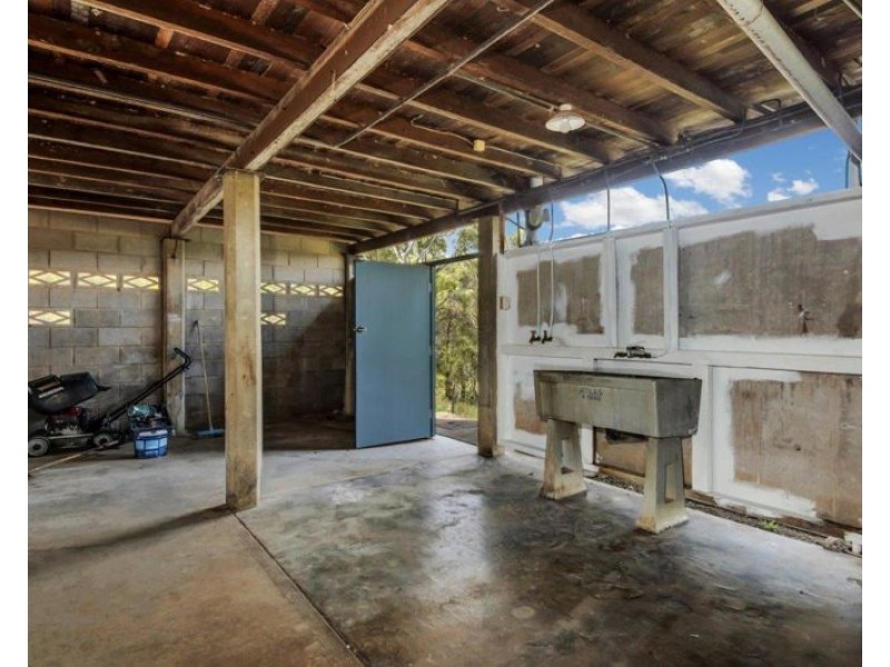 13 Warren Street, West Gladstone QLD 4680