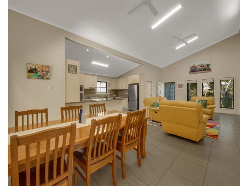 1 Eastwood Street, West Gladstone QLD 4680