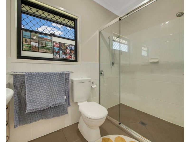 1 Eastwood Street, West Gladstone QLD 4680