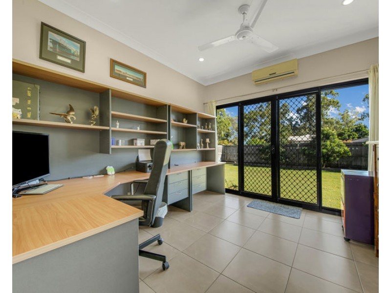 1 Eastwood Street, West Gladstone QLD 4680