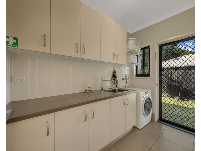 1 Eastwood Street, West Gladstone QLD 4680