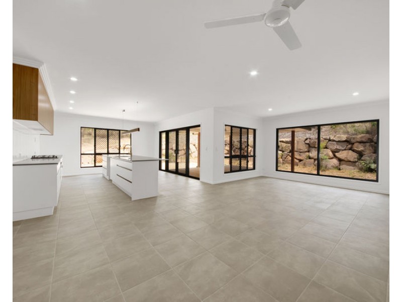 32 Fitzroy Avenue, Clinton QLD 4680